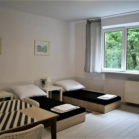 Swierkowa 26 Taniespanie Homestay *